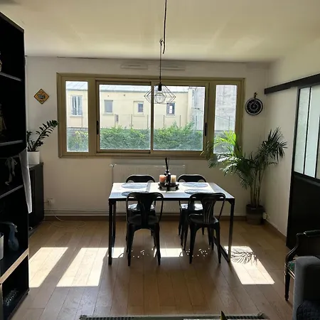 Bright Showcase, Charm & Thoughtful Decoration
